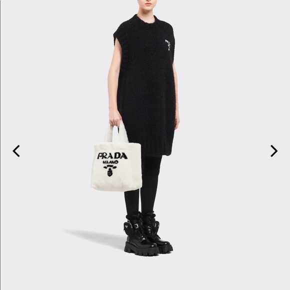 Prada white Shearling tote 2021 - Picture 3 of 6
